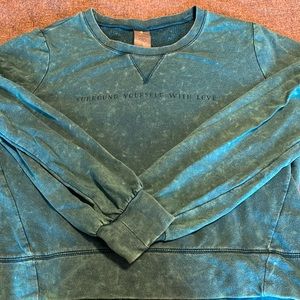 CALIA by Carrie Underwood Green Washed Long Sleeve Crewneck